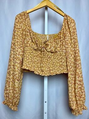 💙5/$15 Kingston Grey Juniors Sweetheart-Neck Mustard Floral Pattern Smocked Top